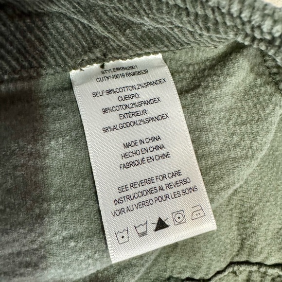 Kut From The Kloth Paola Exposed Ankle Slim Straight Leg Corduroy Pants in Green - Picture 6 of 10